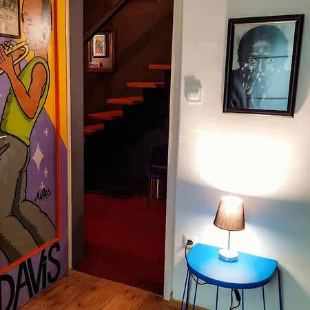 Hostal Sax Pub